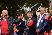 Мирис на стари дантели около ген. Радев гергов