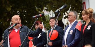 Мирис на стари дантели около ген. Радев гергов