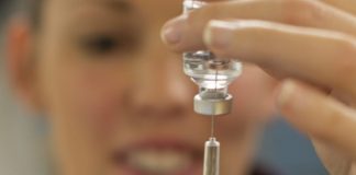 Лекарите искат повече задължителни ваксини Ваксини