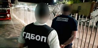 „ВИП – клиенти” плащали на митничарите абонамент, да минат бързо на Кулата митничари