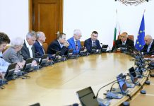 Премиерът помирява синдикати и бизнес борисов