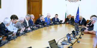 Премиерът помирява синдикати и бизнес борисов