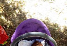 Не дават изоставеното бебе на майката бебе