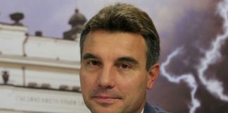 Проф. Иво Христов: Под чуждестранен диктат правителството ще предаде българските национални интереси и нашата история и ще клекне за Северна Македония българия