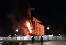 Хора на БСП са запалили крана пред НДК, смятат работниците ндк