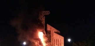 Хора на БСП са запалили крана пред НДК, смятат работниците ндк