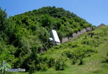 ТИР падна до стената на язовир „Бебреш” тир