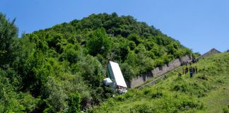 ТИР падна до стената на язовир „Бебреш” тир