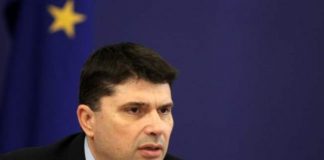 Сменят шефа на подслушвачите подслушвачи