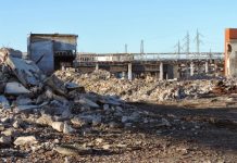 Премиерът: Всичко в завод „Полимери” е разграбено и унищожено премиер