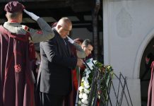 Борисов и Заев поднесоха венци на гроба на Гоце Делчев (Видео) борисов