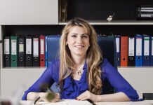 Издирват дъщерята на Цветан Василев с европейска заповед за арест цветан василев