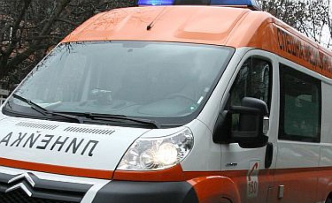 Тежка катастрофа на пътя Приморско Китен има загинал и ранени  съобщиха от