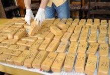 Петима българи арестувани в Испания с 65 кг хероин хероин