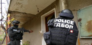 Хванаха банда, манипулирала дистанционно игрални автомати в казина наркобос