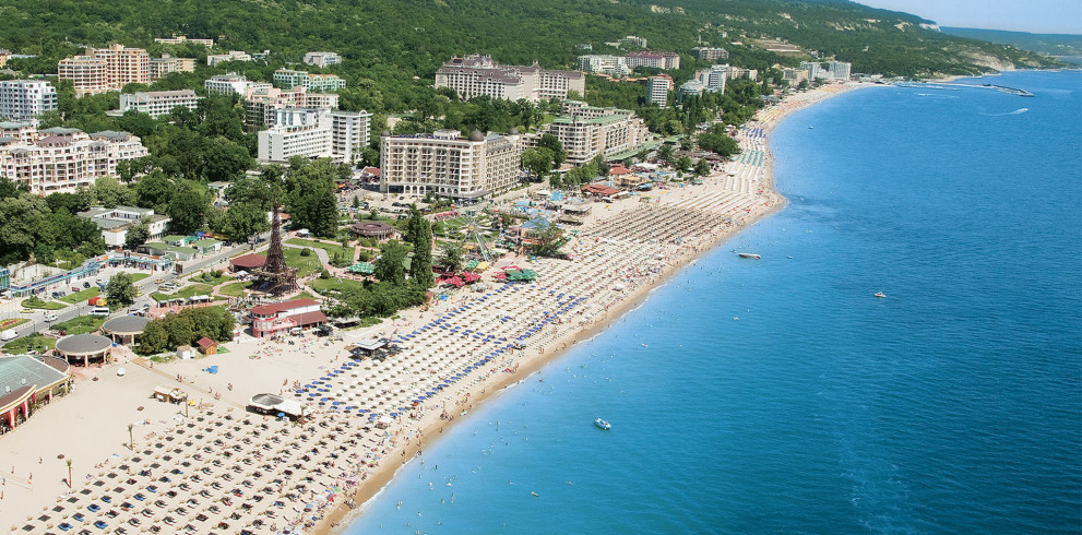 Курортите по Северното Черноморие посрещнаха първите си туристи Хубавото време