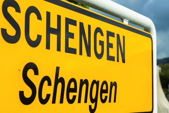 Огнян Минчев фейсбукОтвъд практическото значение на членството в Шенген разделянето