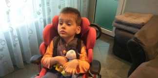 Отворете сърцата си за лъчезарния Криси дете