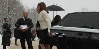 След 1 година пазене отпадна ли заплахата за „президентшата“ или НСО я пази по навик ? нсо