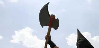 Как всички вкупом станахме палачи палачи