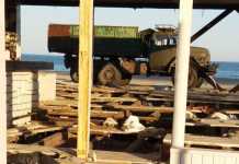 Продължава разчистването на незаконни обекти на плажа „Слънчев бряг-Север“ плаж