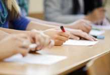 Вижте резултатите от матурите по БЕЛ и по профилиращ предмет от сесията през август модули