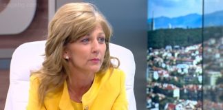 Екскурзията в първа класа до Ню Йорк коства поста на Росица Димитрова оставка