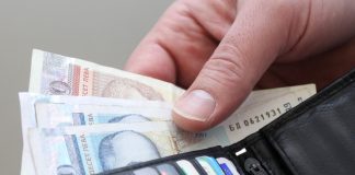 Социалните партньори не се разбраха за вдигане на минималната заплата на 1213 лв. заплата