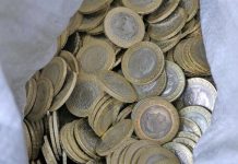 Питаме Лондон колко фалшиви лири са им пробутали нашите измамници (Видео) измамници