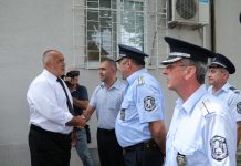 Борисов: БСП да си хапнат и пийнат, те обичат, да не им разваляме празника борисов