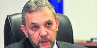 Зам.-министър и трима директори са уволнени от премиера заради кризата с животните уволнени