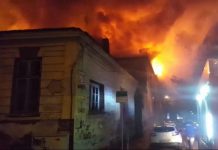 Пожарът в Царските конюшни тръгнал от покрива пожар