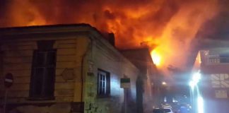 Пожарът в Царските конюшни тръгнал от покрива пожар