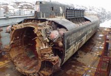 12 август – 18 години от гибелта на атомната подводница „Курск” подводница