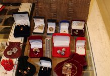 Злато, диаманти и кич в “мавзолея” на Баневи СНИМКИ и ВИДЕО баневи