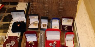 Злато, диаманти и кич в “мавзолея” на Баневи СНИМКИ и ВИДЕО баневи