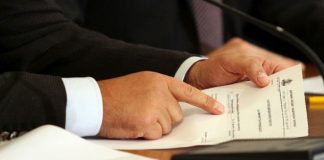 От утре администрацията прекратява хартиения обмен на документи документи