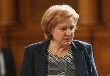 Менда Стоянова: Поведението на президента е шизофренно Менда
