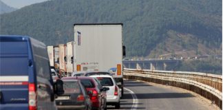 Започнаха задръстванията на Е-79 край Симитли задръстване