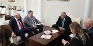 Строителите: Ако президентът има доказателства, че крадем и строим некачествено, да ги извади строители