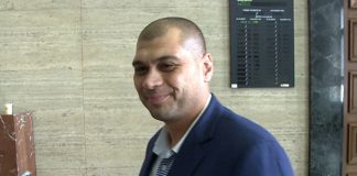 Депутат от ДПС отива на съд за търговия с влияние депутат