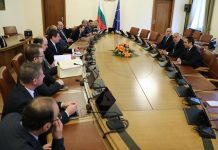 Спешна среща при премиера за Закона за горивата борисов