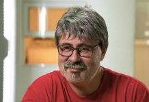 Да наемеш за реклама бившата на врага си врага