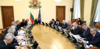 Правителството бламира президента за официалната ни позиция за Венецуела венецуела