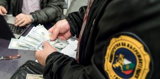 Лекар и брат му тартори на бандата за измами с ТЕЛК във Варна (ВИДЕО) лекар