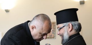 Даваме на Македония от благодатния огън македония