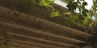 Управителка на фирма взела с измама 371 000 лв., уж да прави къща за гости