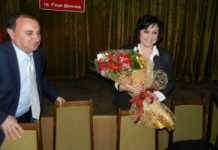 Само в Breaking.bg: Как любимец на Корнелия Нинова прибира европейски пари в схема със сина си нинова