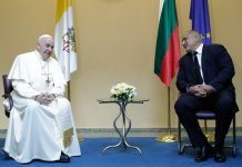 Папата към Борисов: Останах много доволен, защото сте един здрав народ папата