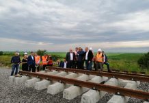 Борисов инспектира строежа на железопътната отсечка Елин Пелин-София